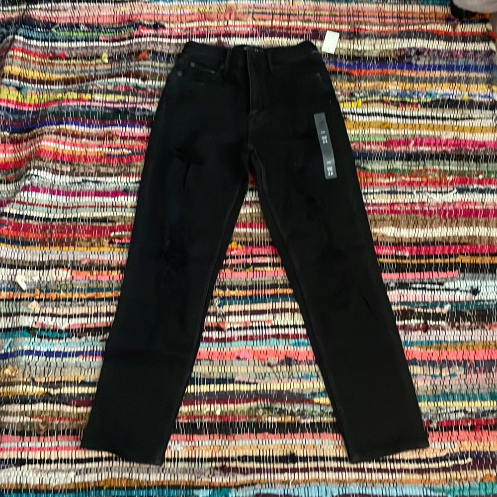 aeropostale brand new size (2R) high rise mom jean